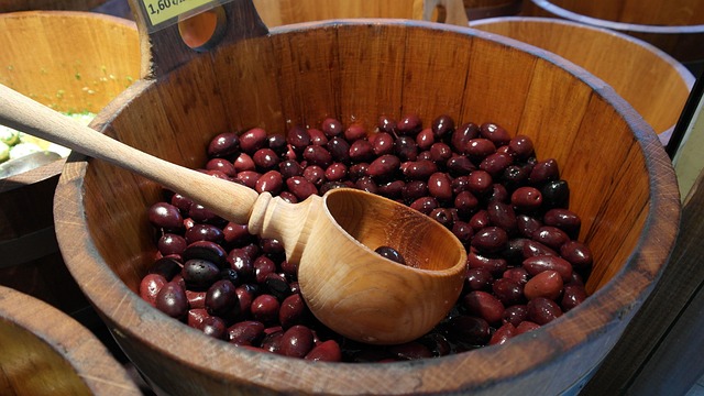 local-food-640x480-77204068.jpeg