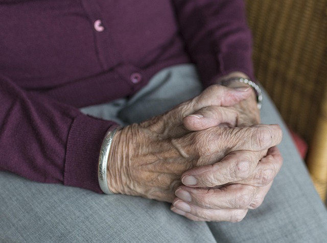 elderly-person-640x480-17529190.jpeg