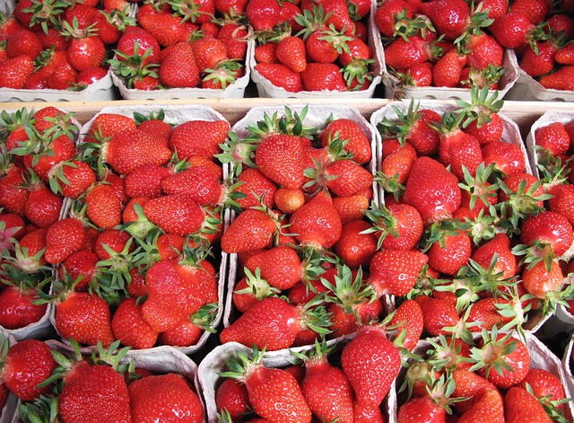 local-food-640x480-63179273.jpeg