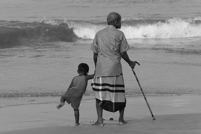 elderly-person-640x480-31768704.jpeg
