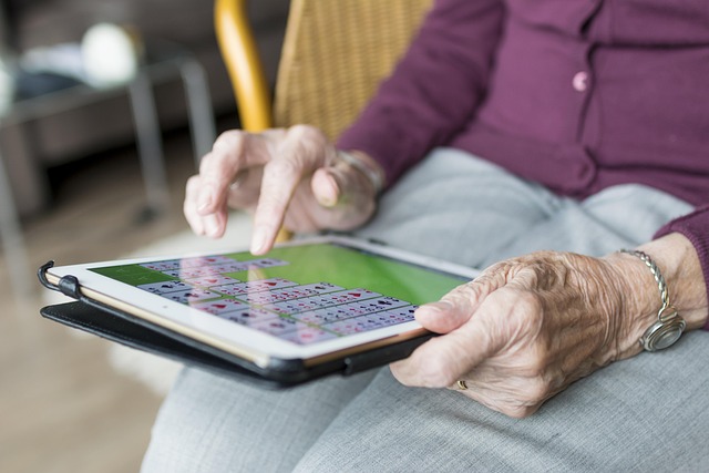 elderly-person-640x480-35924493.jpeg
