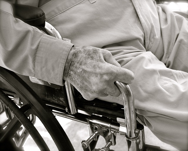elderly-person-640x480-50107361.jpeg