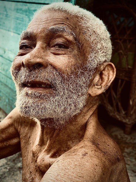 elderly-person-640x480-589314.jpeg