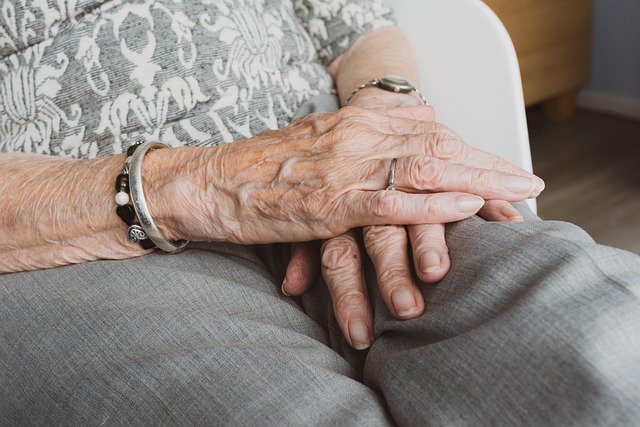elderly-person-640x480-60312578.jpeg