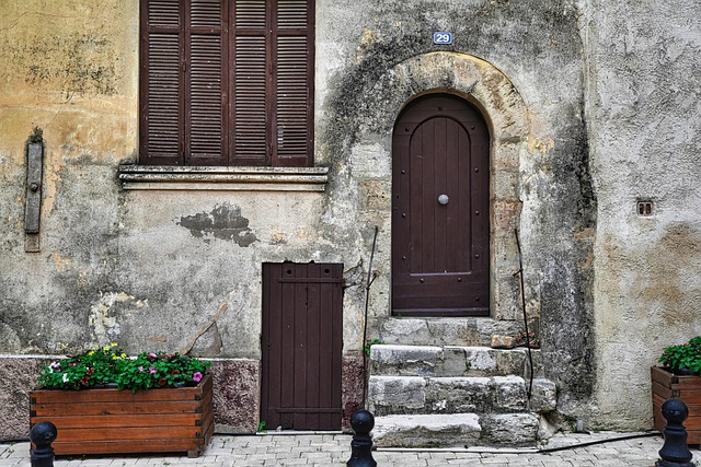 house-640x480-68896812.jpeg