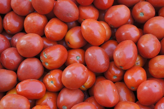 local-food-640x480-25525666.jpeg