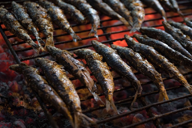 local-food-640x480-26073441.jpeg