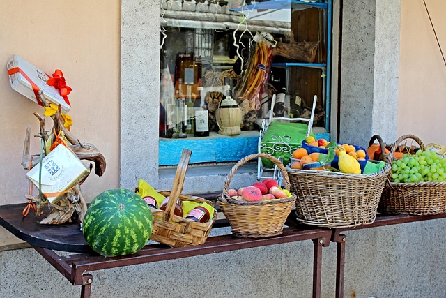 local-food-640x480-31440634.jpeg