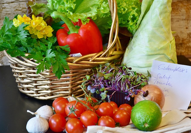 local-food-640x480-48348446.jpeg