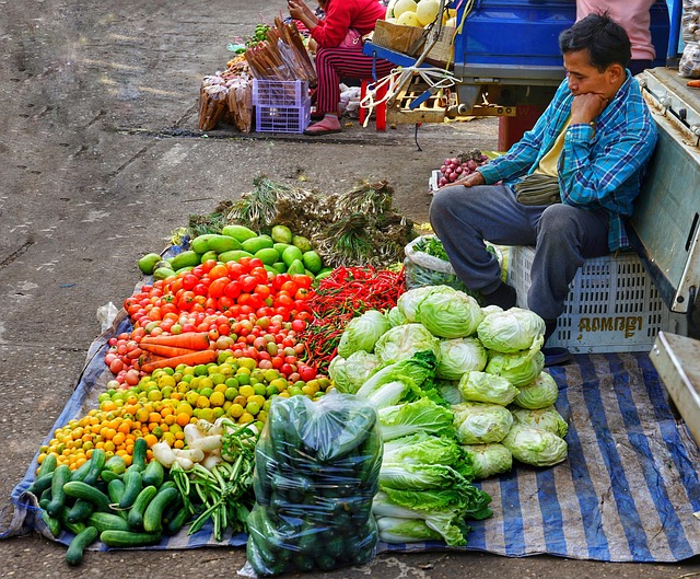 local-food-640x480-68937886.jpeg
