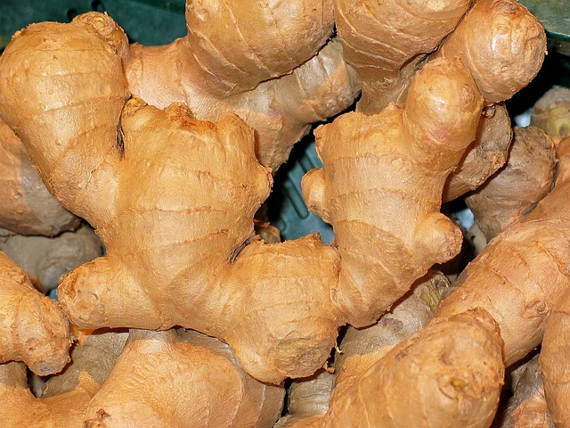 local-food-640x480-87411348.jpeg