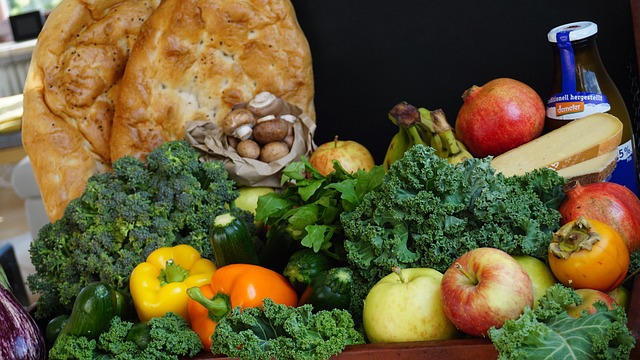 local-food-640x480-89442973.jpeg