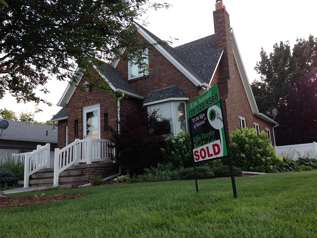 yard-sale-640x480-17233937.jpeg